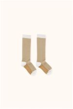 multi lines high socks light grey/dark nude 
Kousen 