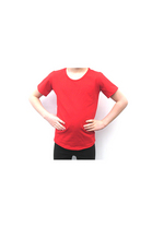 T-shirt rood 
Kousen 